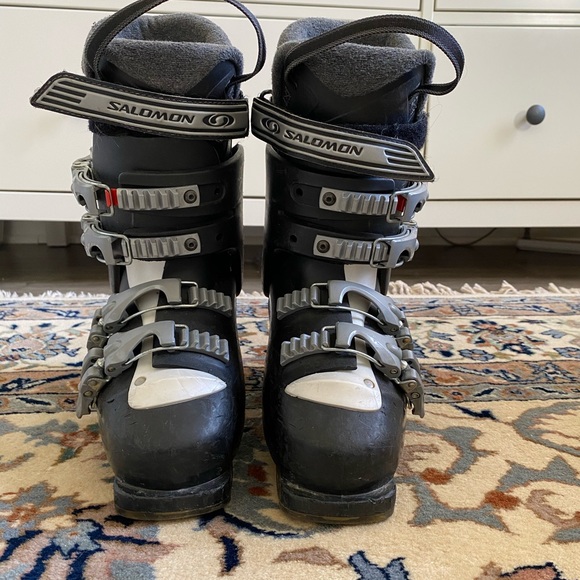 Women’s Solomon Ski Boots size 6/23.5 - Picture 2 of 11